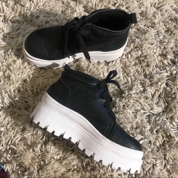 jc play platform sneakers